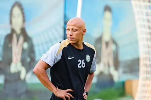 بعد انضمامه للمنتخب.. ماذا قدم عمرو الجزار مع البنك الأهلي؟